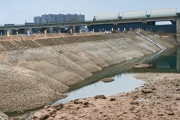 常德市桃源縣圍堰現場PQWT-G50型堤壩管涌檢測儀精準探測